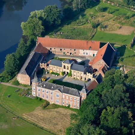 圣特雷登Kasteel Nieuwenhoven公寓 外观 照片