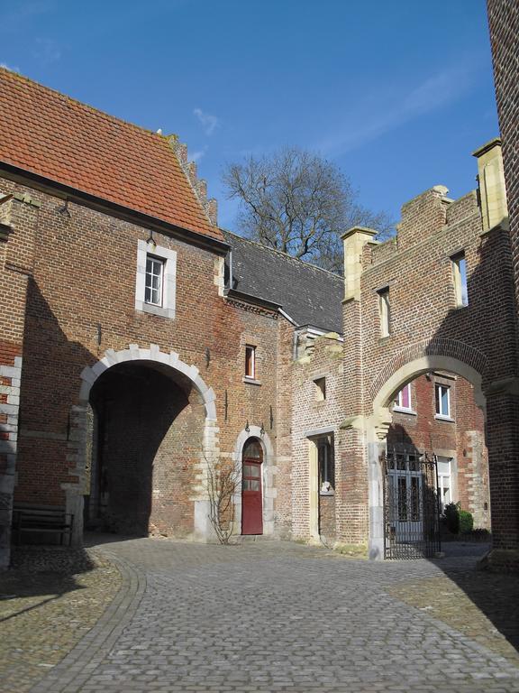 圣特雷登Kasteel Nieuwenhoven公寓 外观 照片